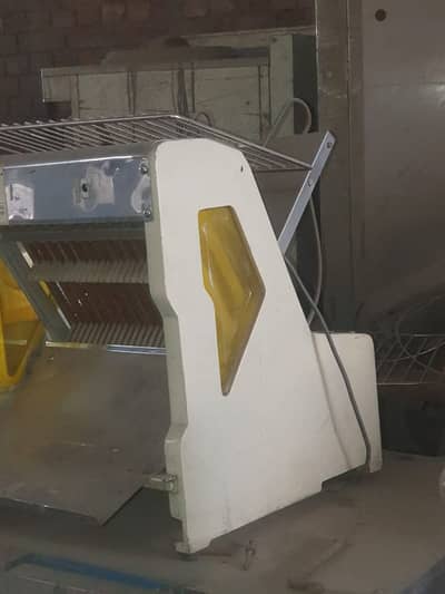 bread cutter