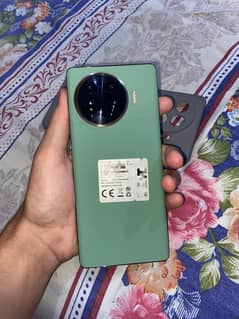 Tecno spark 20 pro plus