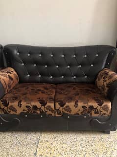 6 seater sofa 1year used