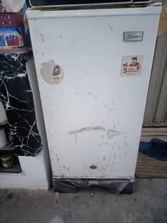 signature bed room refrigerator