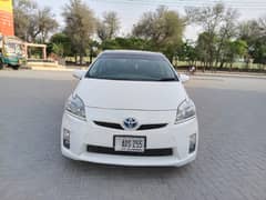 Toyota prius g touring leather selection