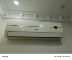 Non inverter Gree 1.5 ton AC