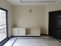 10 Marla Brand New Lower Portion For Rent In Park View City Lahore.