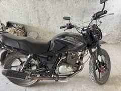Suzuki GS 150 – 2015 Model