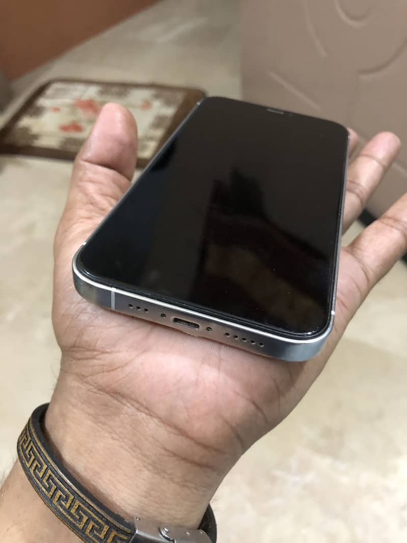 iPhone X and iPhone XR (PTA Approved) Read ad 9