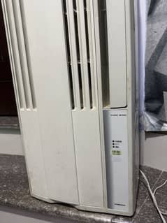 Corona ship AC 0.75 ton with converter excellent condition