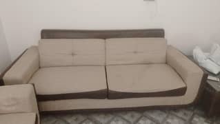 7 seaters used sofa set with center table