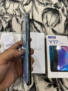 Vivo Y17. . 8-256. argnt sale. . paragon City Lahore