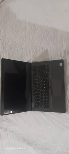 dell laptop model-latitude 5401  - RAM  8 GB - SSD  256 GB -