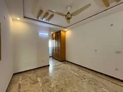 Upper Portion Of 2800 Square Feet Is Available In Contemporary Neighborhood Of I-8