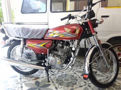 Honda CG 125 2025 whit Golden Number
