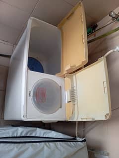 Washing machine with spinner