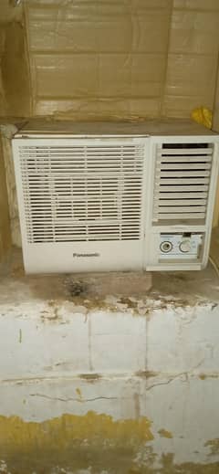 ship AC run on solar 3.5 ampere leta ha or solar per bhe chalta ha