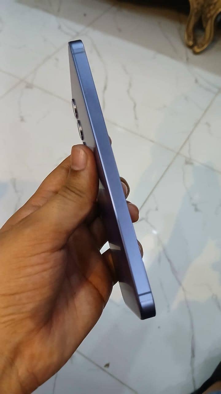 Samsung s24 plus box open 2 week used only 1