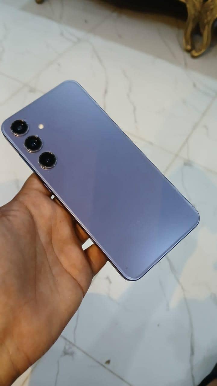 Samsung s24 plus box open 2 week used only 8
