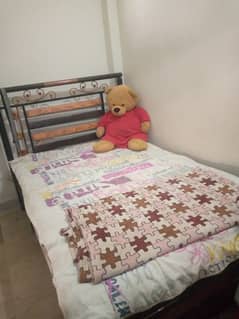 Heavy iron Bed With Foam Mattress 10/10