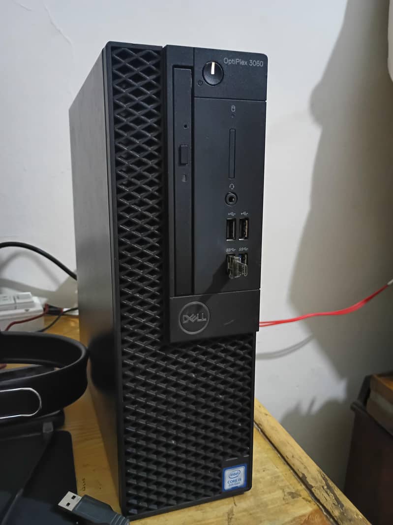 Optiplex 3060 intel core i3 8th Gen with AMD Graphics card 6