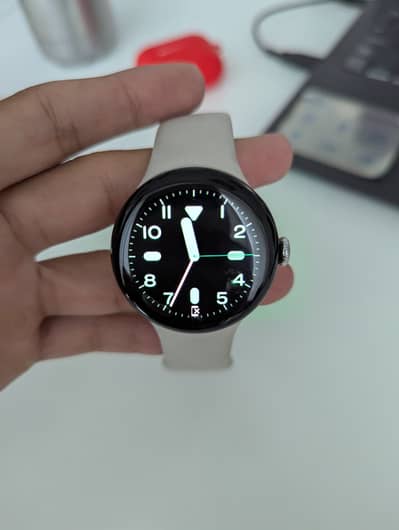 Google Pixel watch 2  new condition 10 by 9