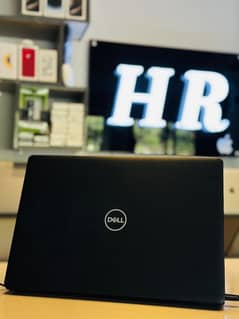 DELL INSPIRION 15 10 GEN 8GB RAM 256GB NVME TOUCHSCREEN 6 hours backup