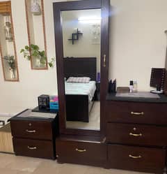 king size bed with mattress