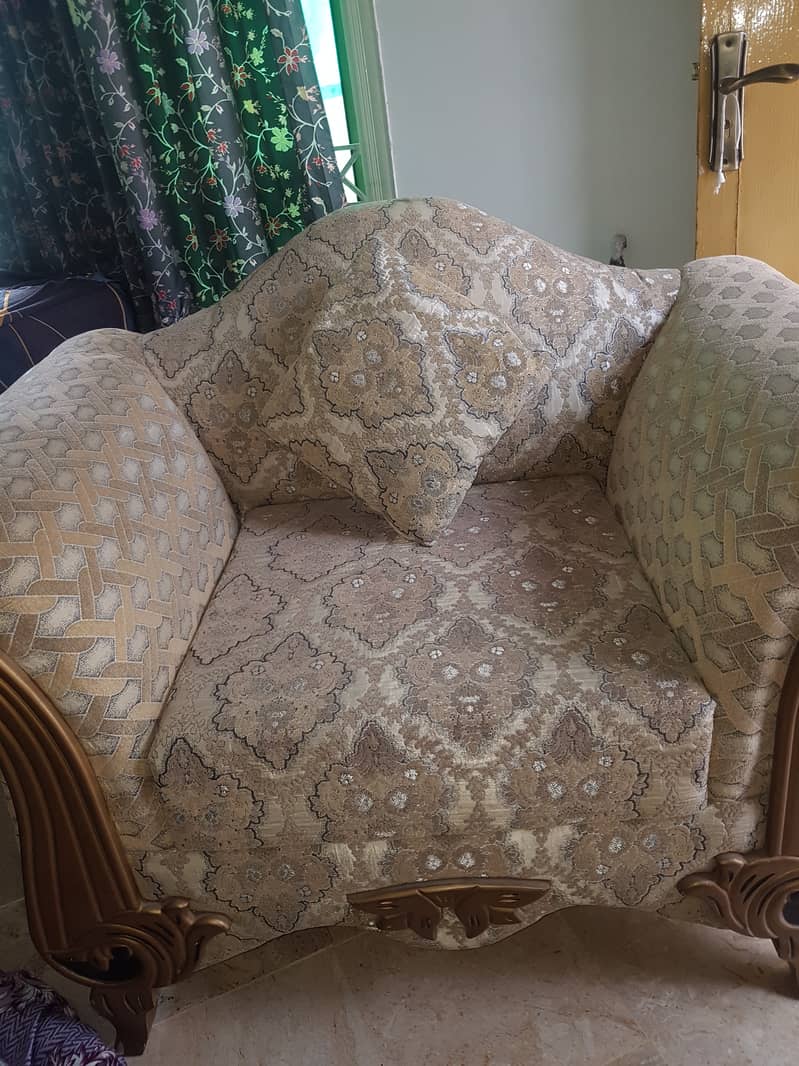 Sofa set with table 8