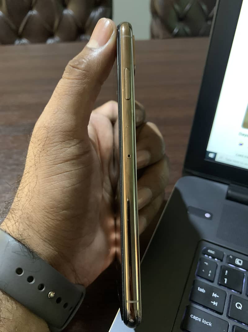 iphone xs max pta approved and exchange possible 2
