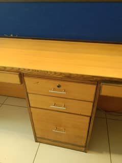 Office Furniture | Cabinets and Chairs