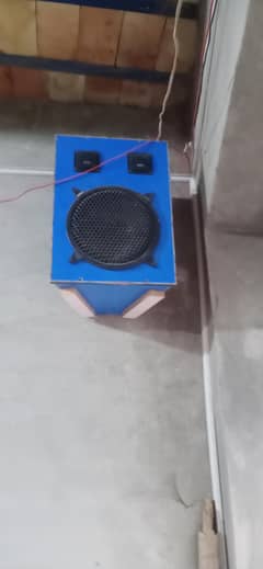 Amplifier and wofar
