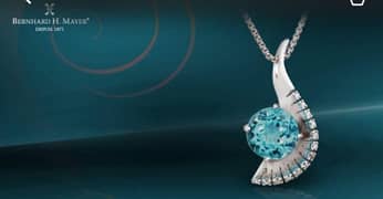 necklace of white gold