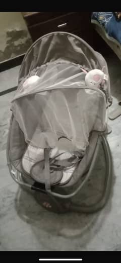 Selling baby swing in good condition