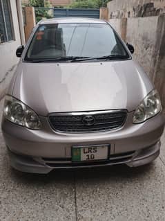 Corolla SE saloon