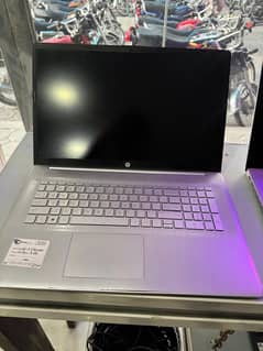 hp 17" laptop