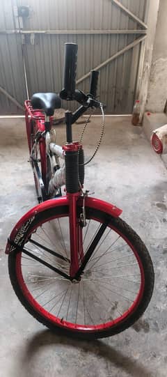 Cycle New ha bs 15 din used hoi ha urgent paso ki zrort ha
