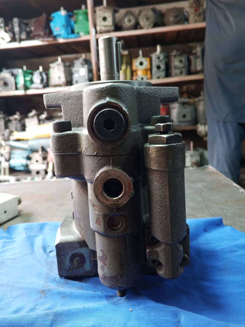 hydraulic pump 6