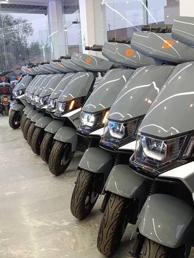 YADEA GT30 M3 EPOC RUBIN GT60 G5 T5 SCOOTY SCOOTER  BOYS MALE GIRLS