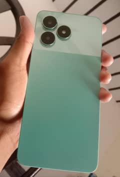 realme C51 4/64 50MP camera