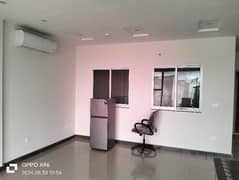 04 MARLA OFFICE FIRST FLOOR WITH ELEVATOR EXCELLENT LOCATION