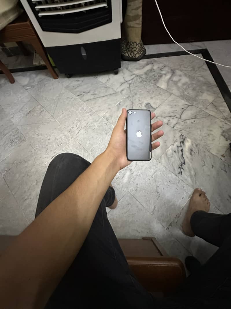 IPHONE SE 2020 EXCHANE WITH IPHONE X OR XR 0