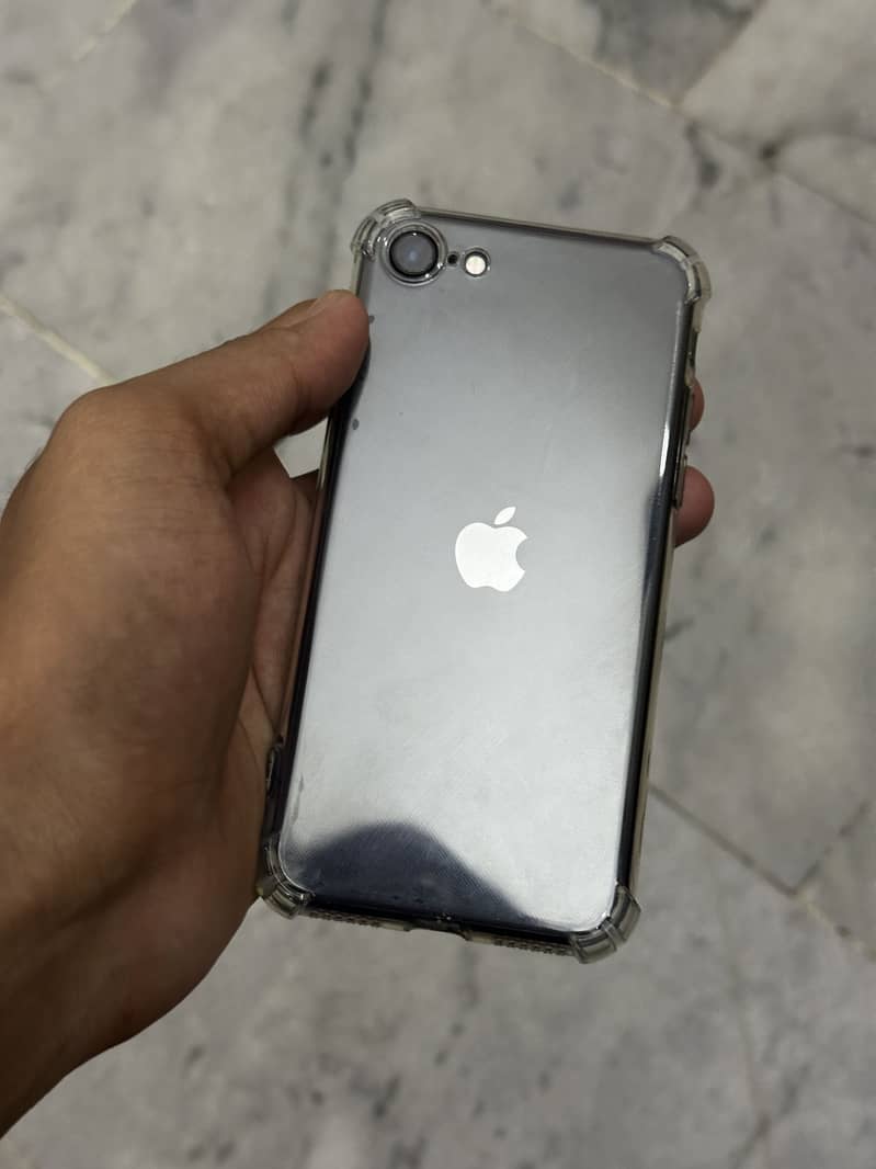 IPHONE SE 2020 EXCHANE WITH IPHONE X OR XR 5