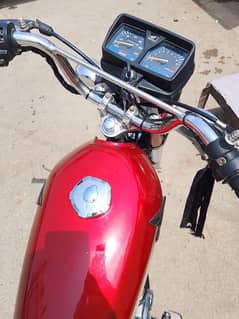 UNITED 125