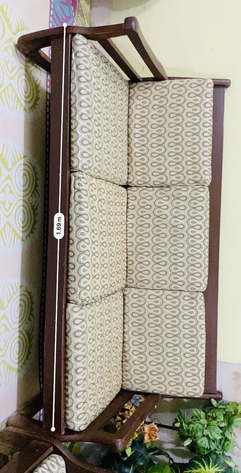 SOFA SET WITH TABLE AND SAHETTE 3