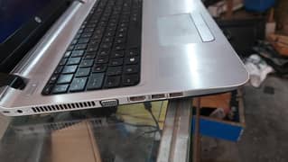 i3