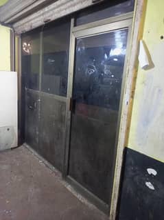 aluminum glass door