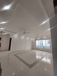 Sector C kanal upper portion available for rent