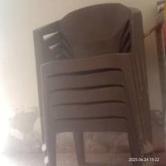 Used plastic chairs