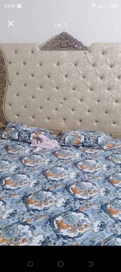 4 piece bedroom set  without mattress