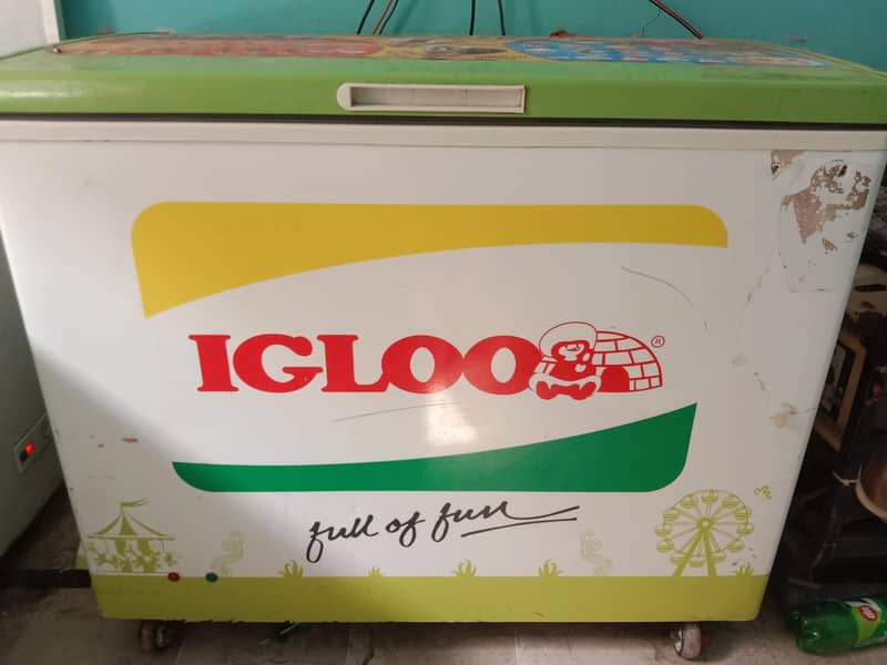 igloo frizer new condition 2023 last month model 1