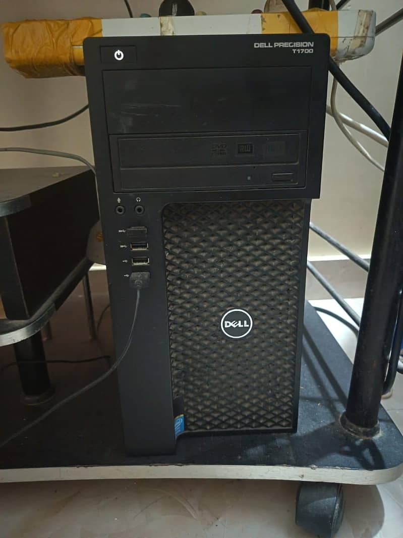 Computer For Sale All components with table 1
