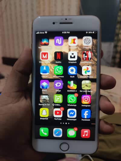 iphone 8 plus 9.5/10 pta approved 64 gb