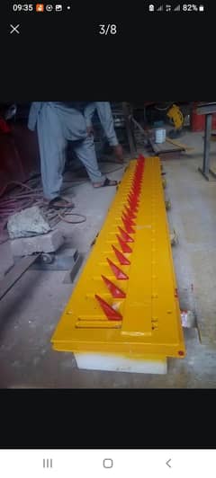 Road blocker, Road barrier, Tyre killer